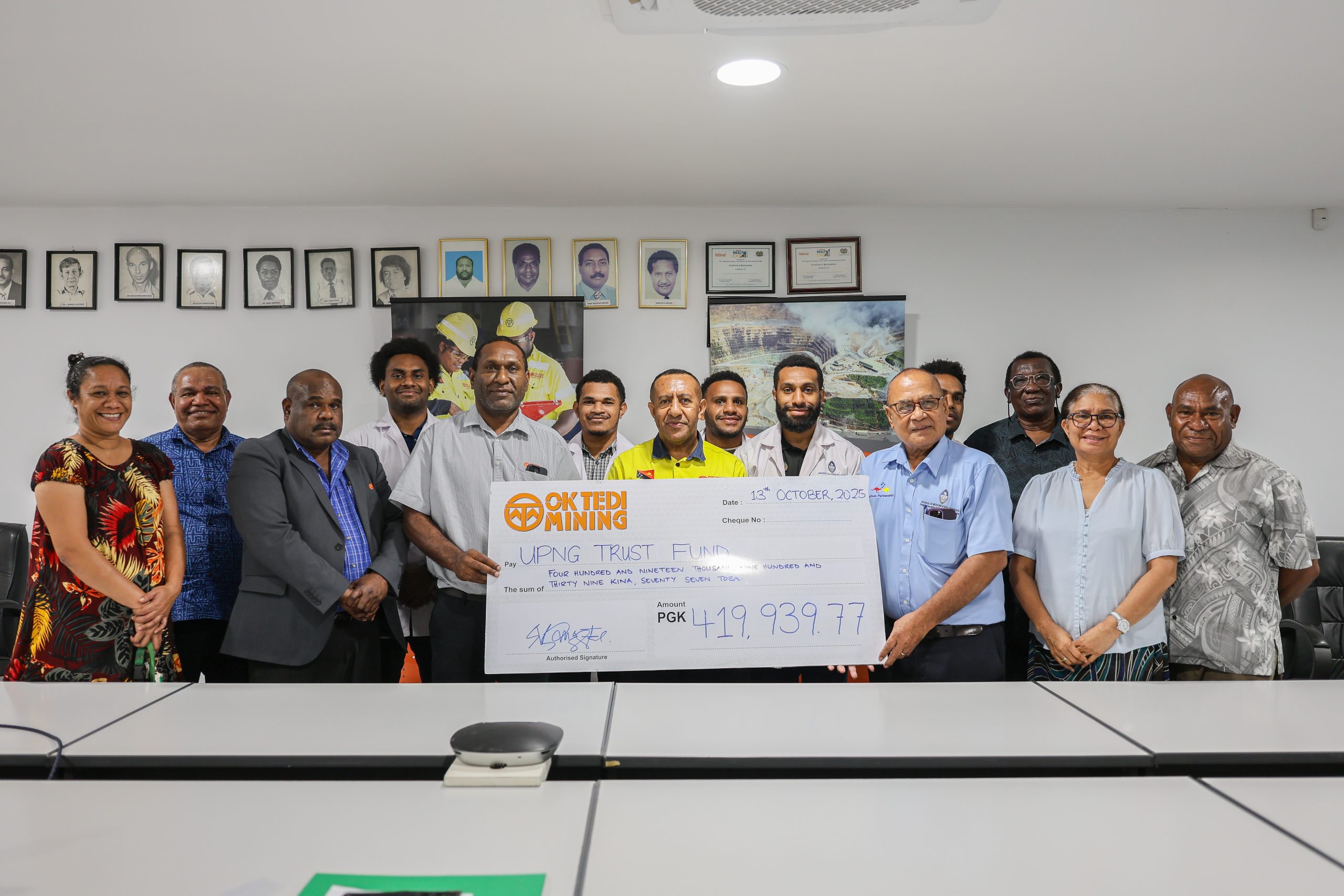 Ok Tedi supports UPNG Medical School with funds for HD Virtual Anatomy tables